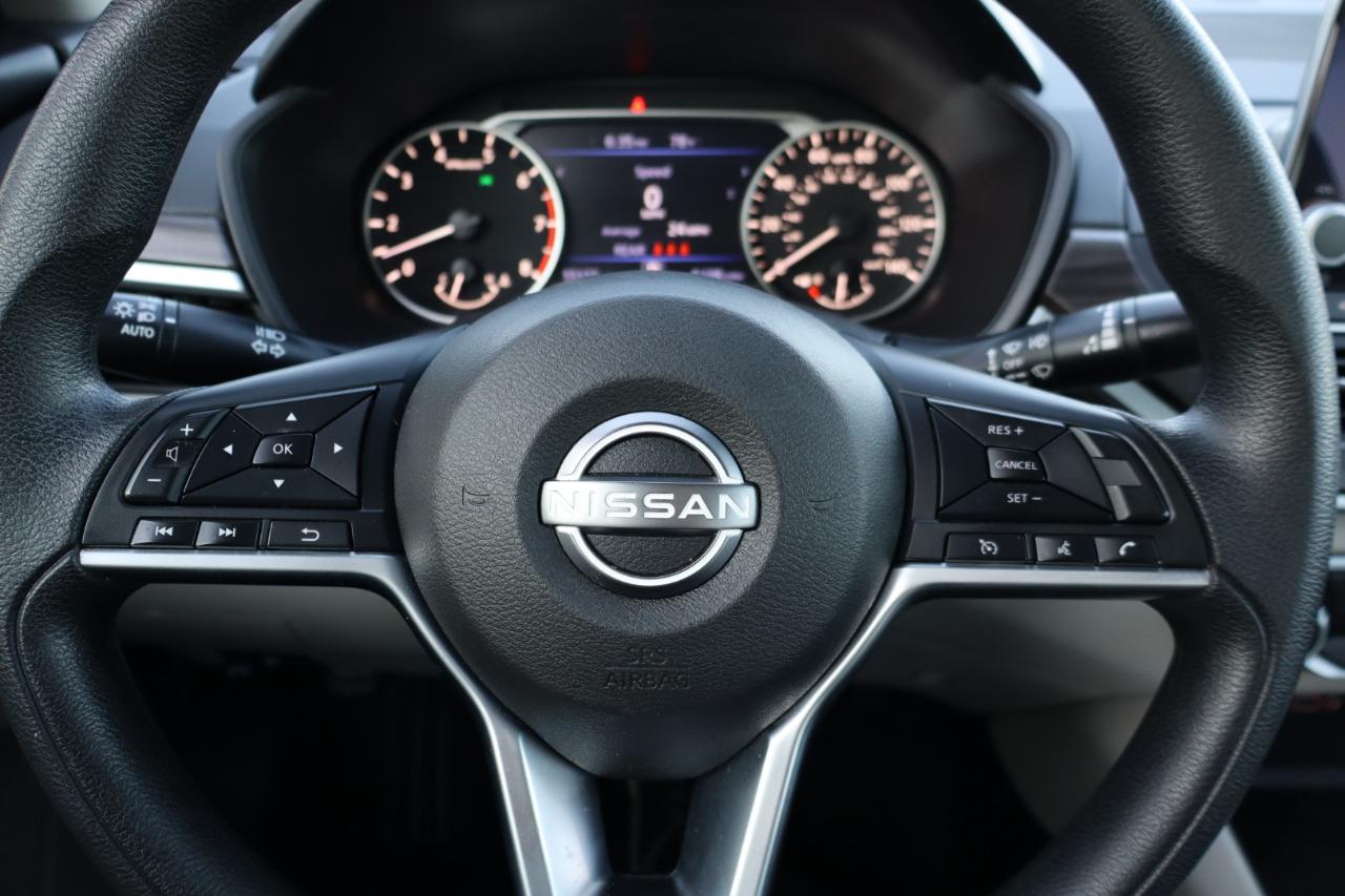 Nissan Altima  2025