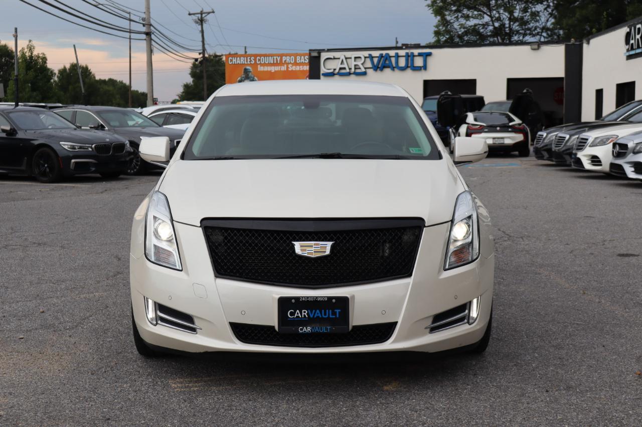 Cadillac XTS  2013