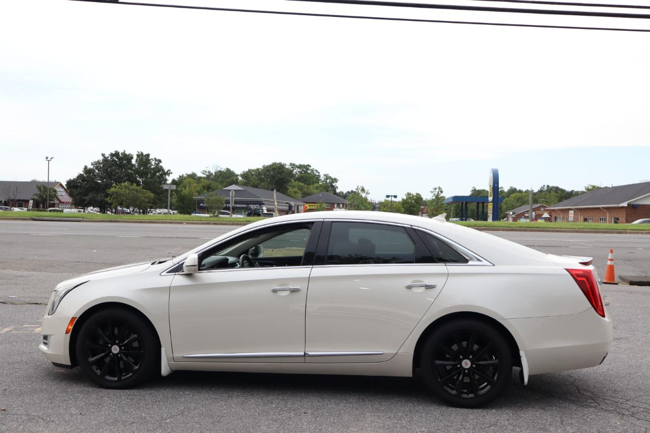 Cadillac XTS  2013