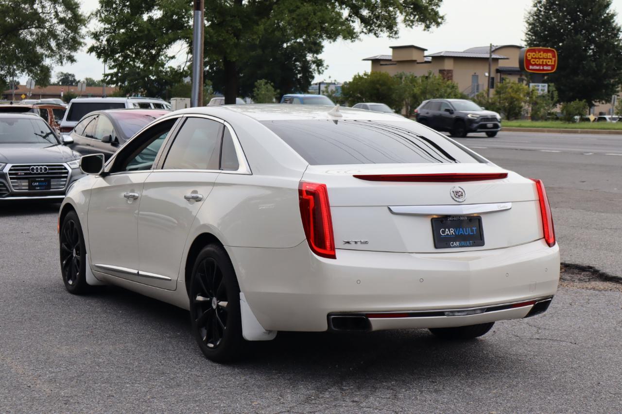 Cadillac XTS  2013