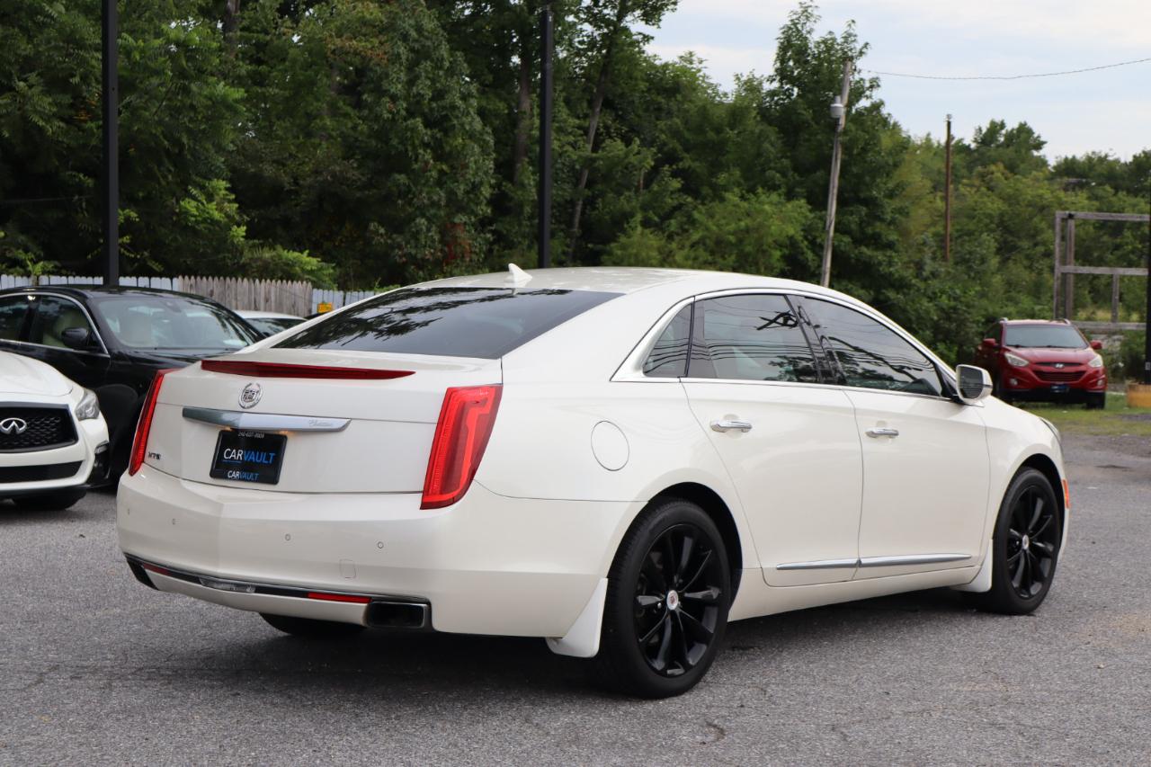 Cadillac XTS  2013