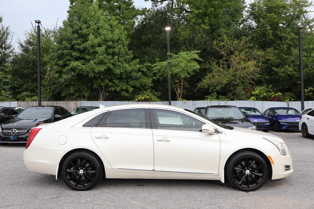 Cadillac XTS  2013