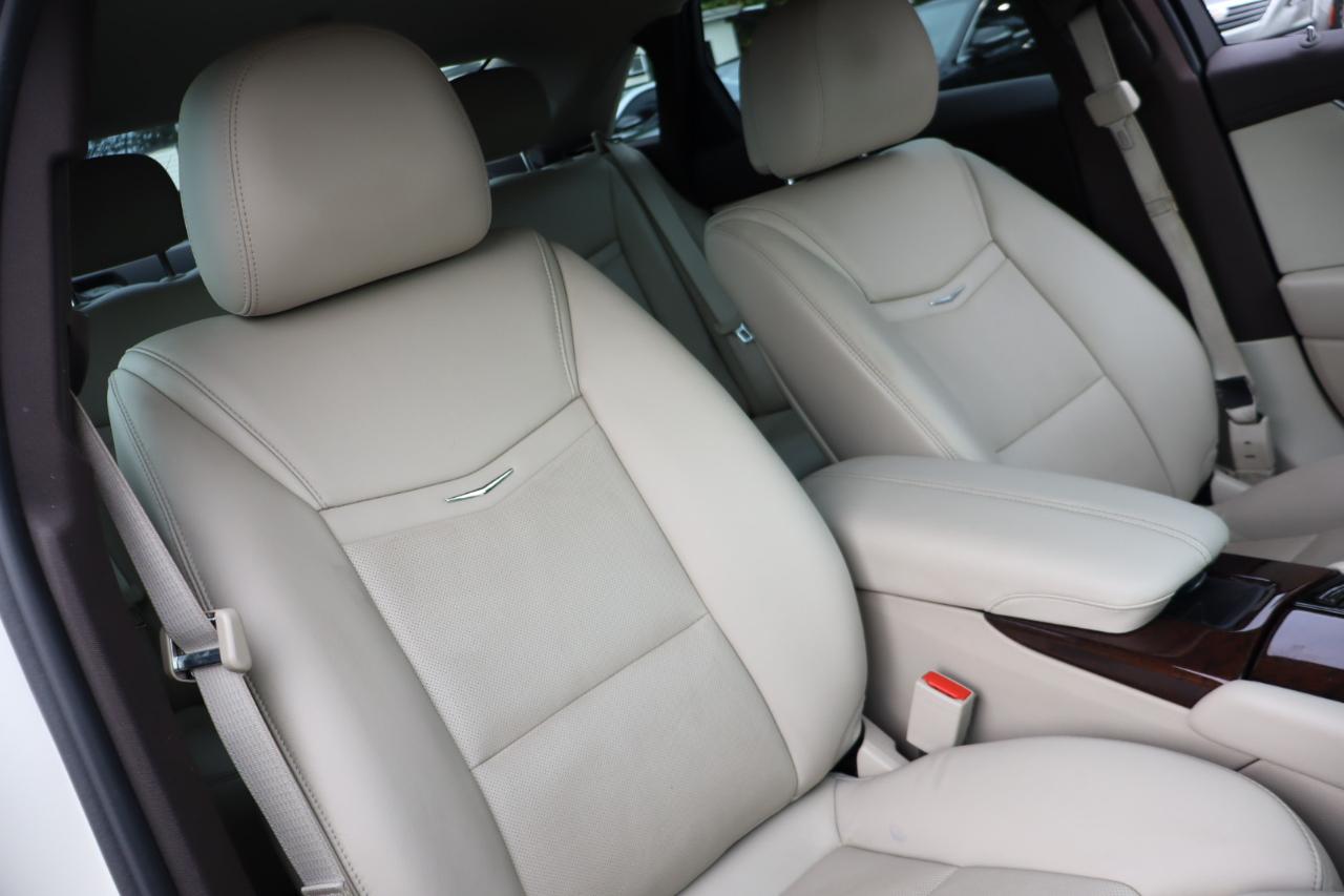 Cadillac XTS  2013