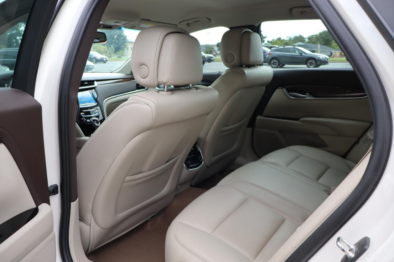 Cadillac XTS  2013
