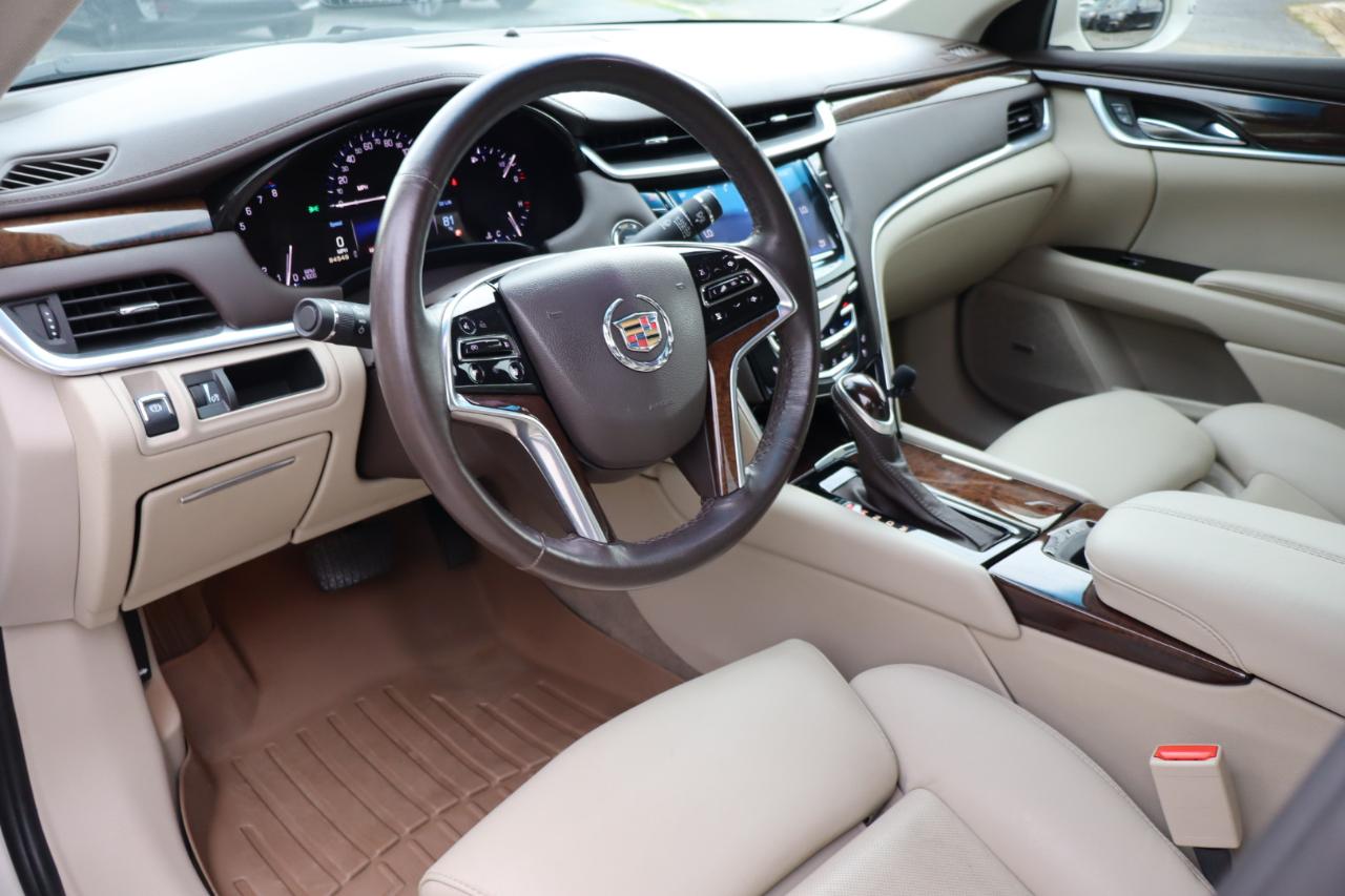 Cadillac XTS  2013