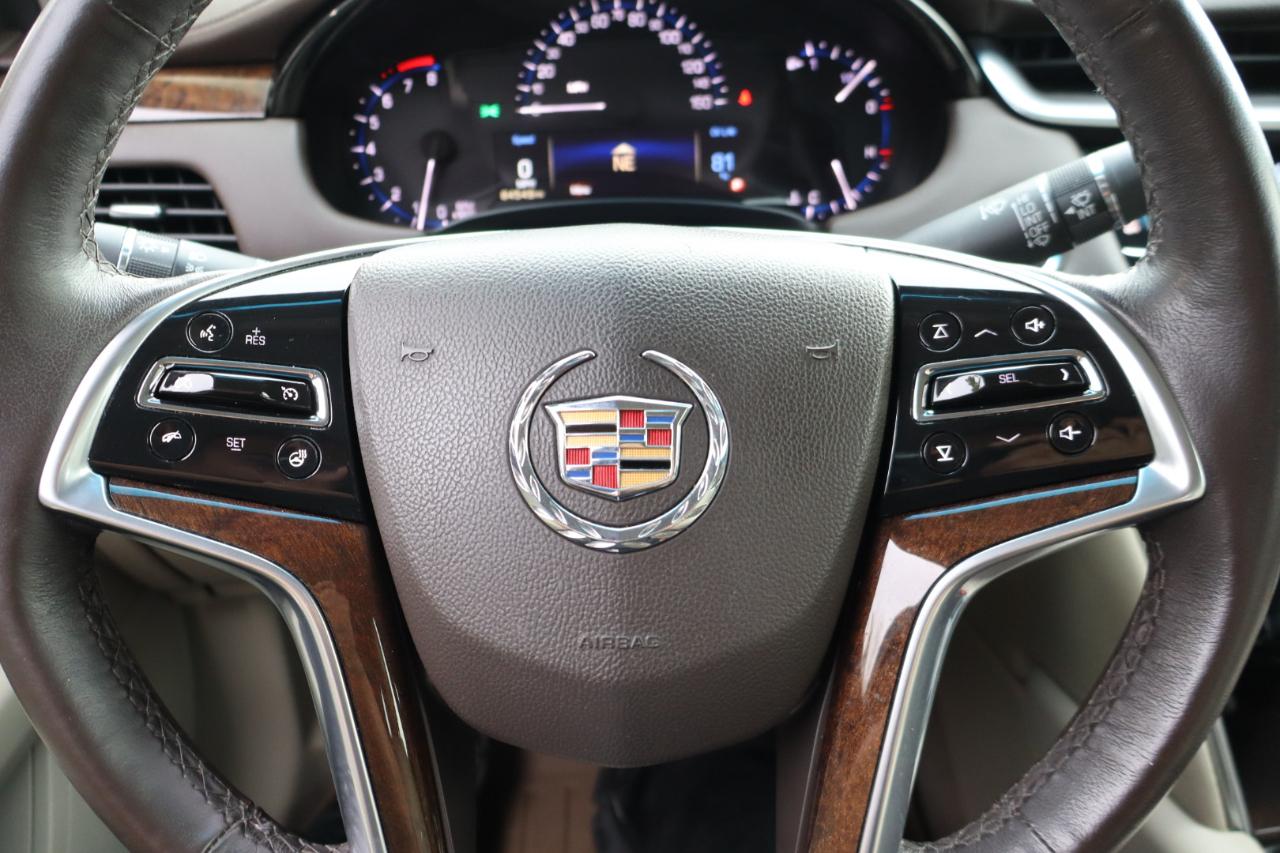 Cadillac XTS  2013