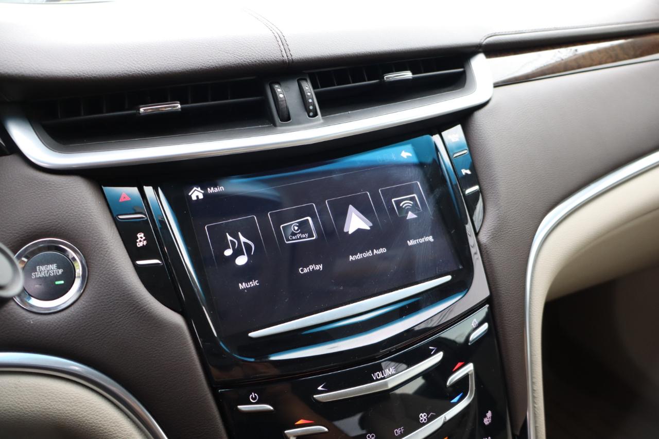 Cadillac XTS  2013