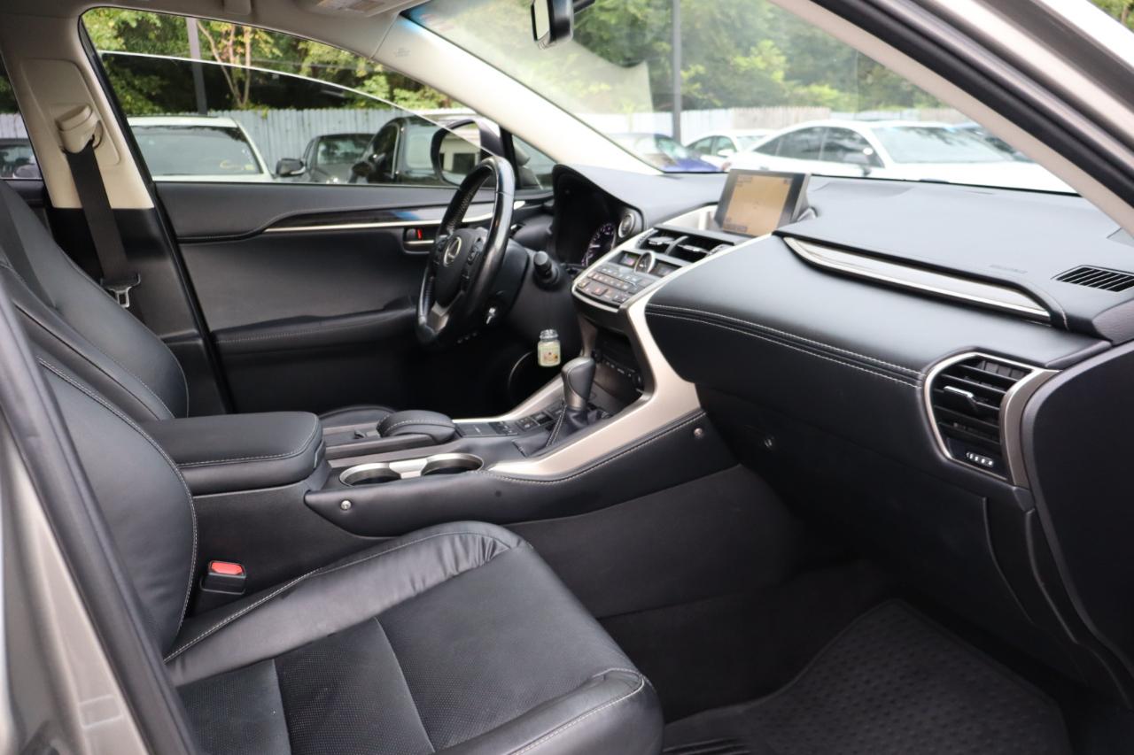 Lexus NX 200t  2017