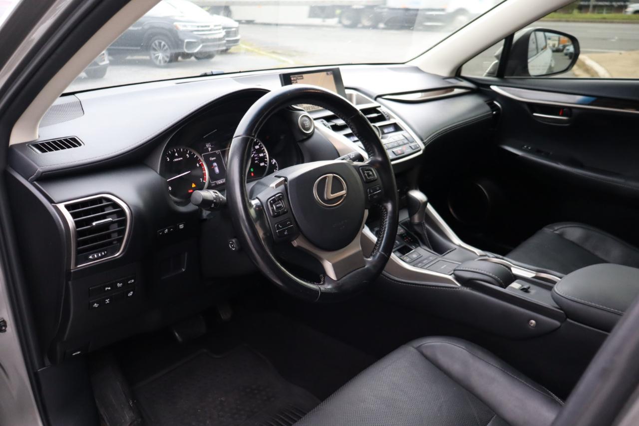 Lexus NX 200t  2017
