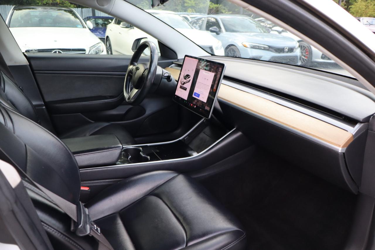 Tesla Model 3  2018