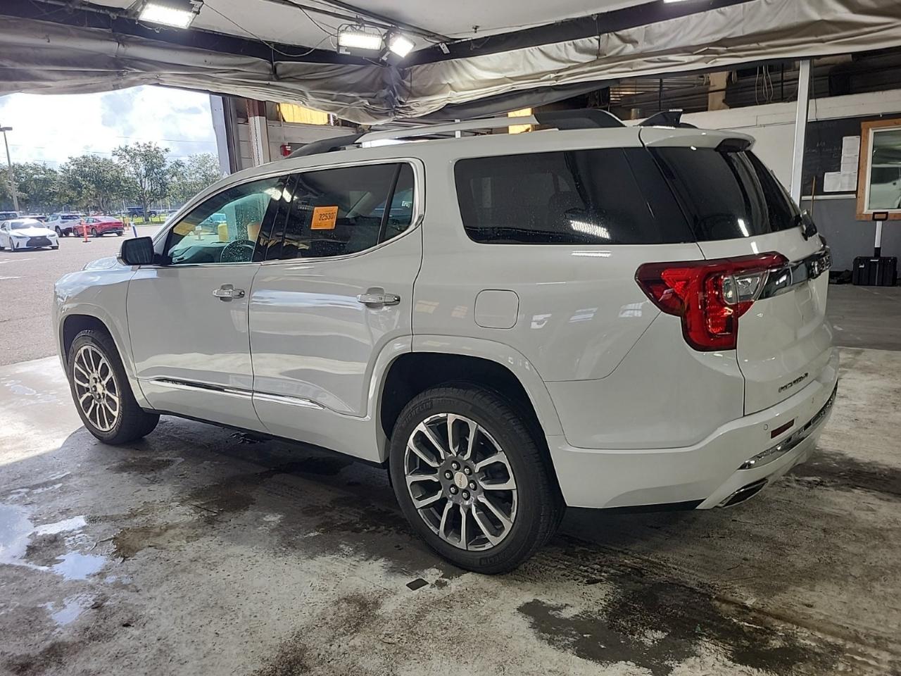 GMC Acadia  2021