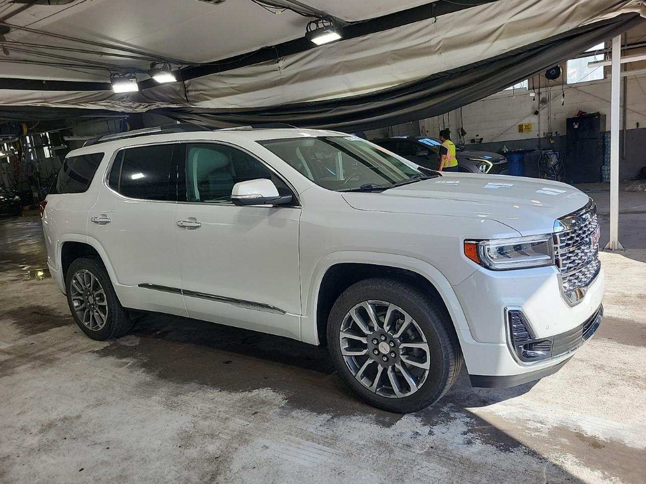 GMC Acadia  2021