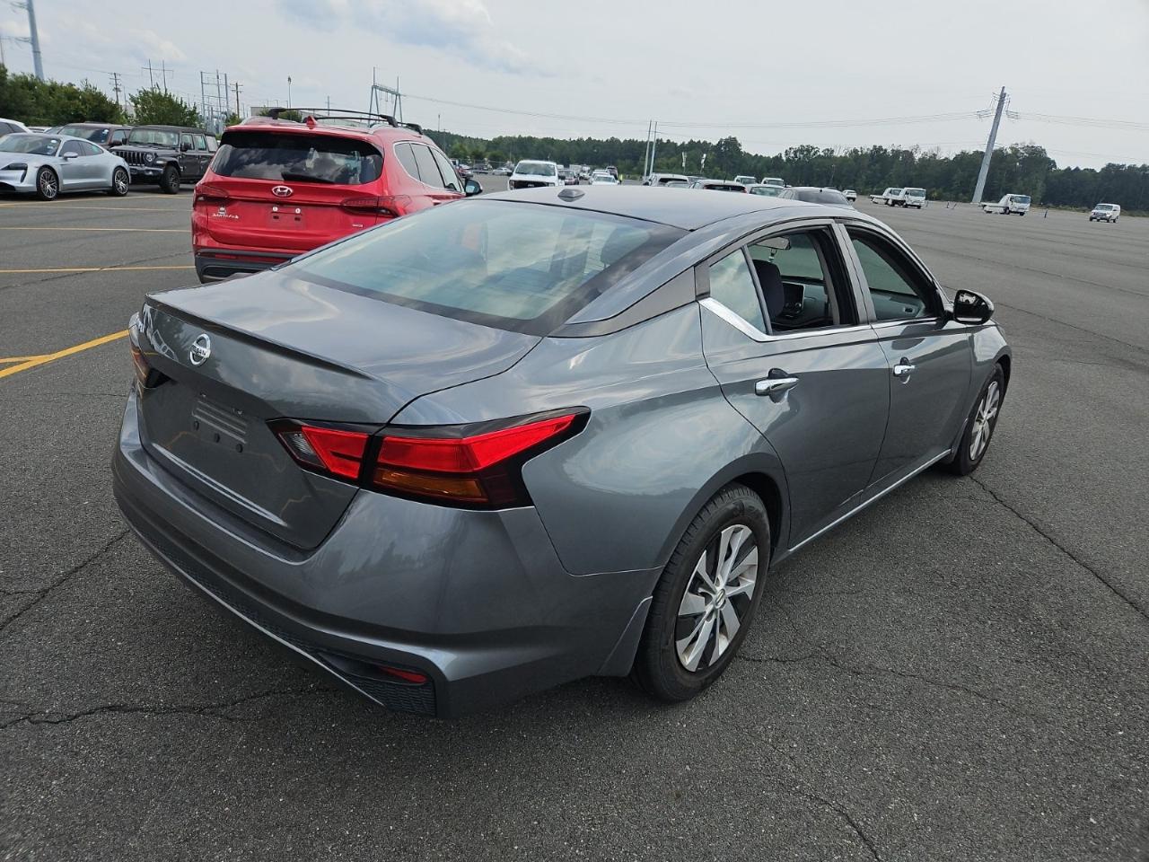 Nissan Altima  2020