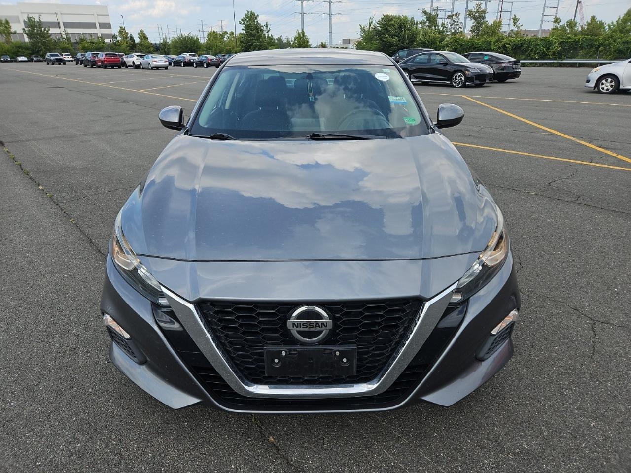 Nissan Altima  2020