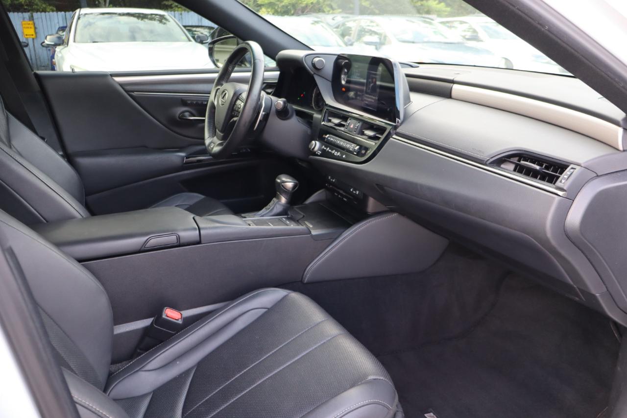 Lexus ES 350  2022