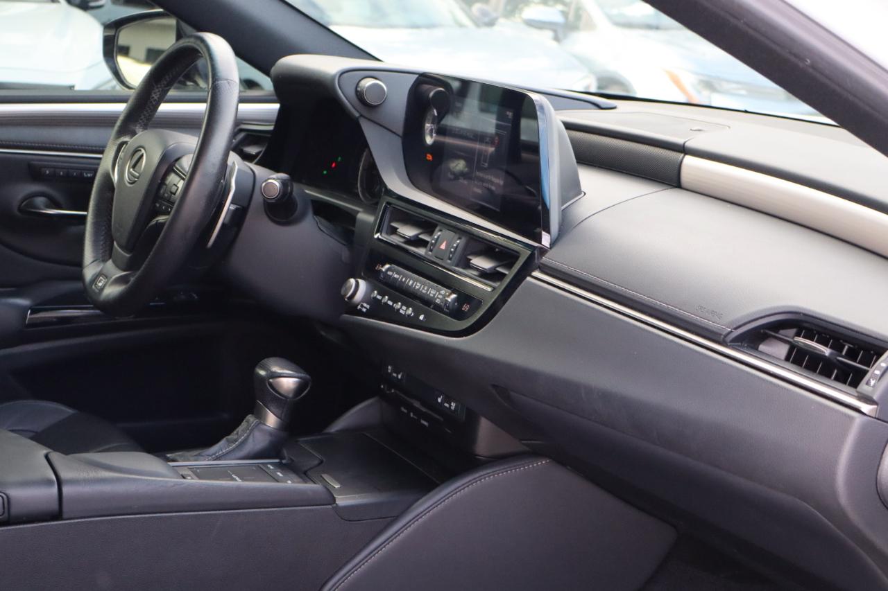 Lexus ES 350  2022
