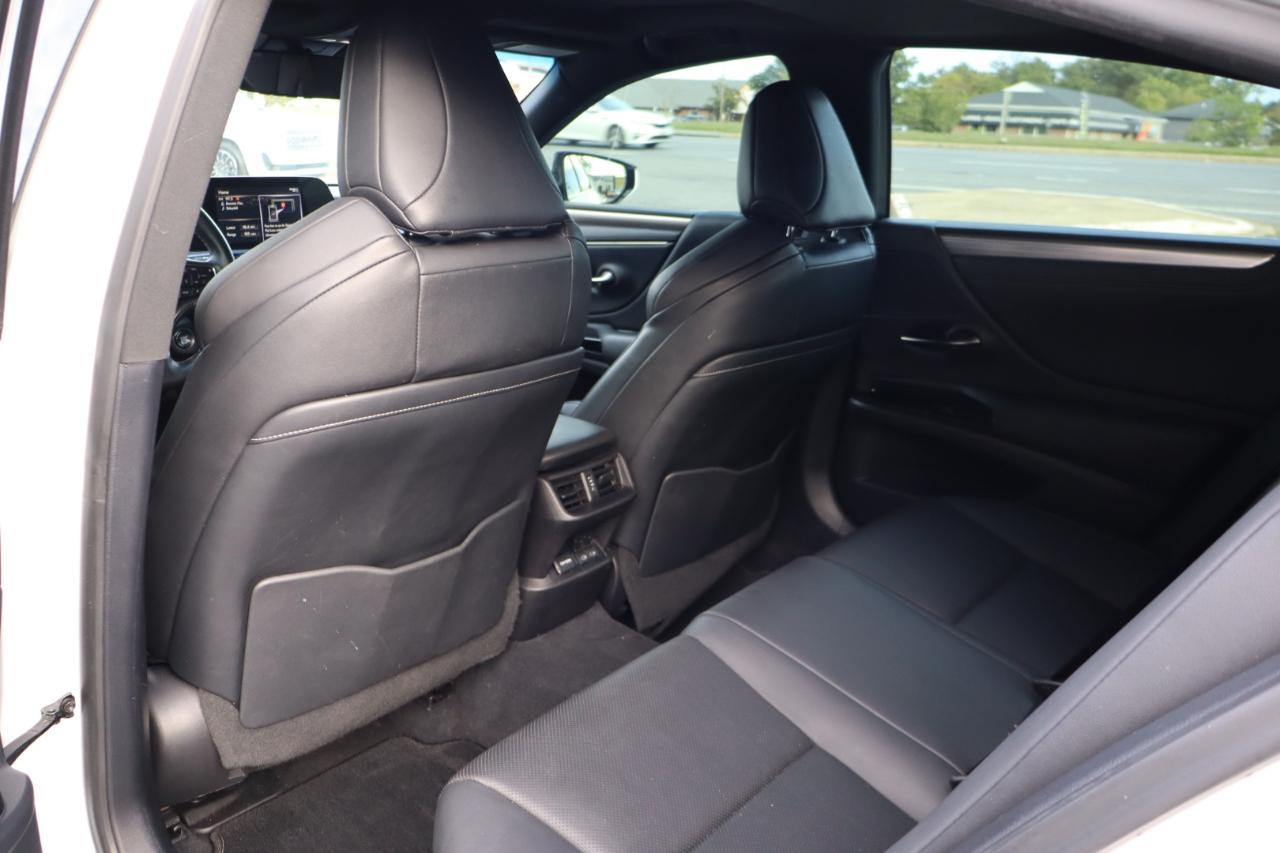 Lexus ES 350  2022