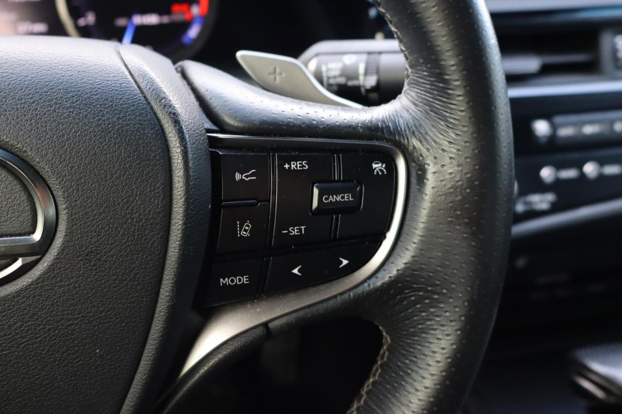 Lexus ES 350  2022