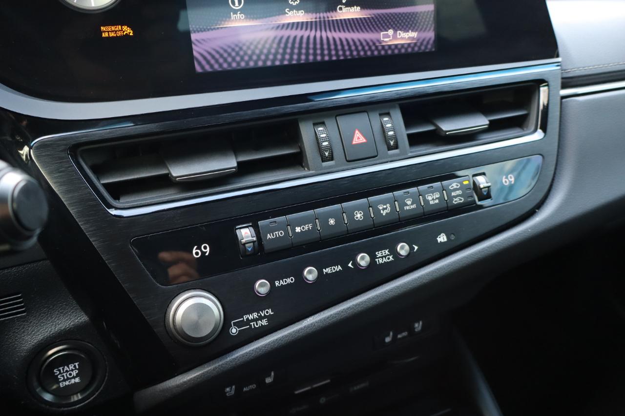 Lexus ES 350  2022