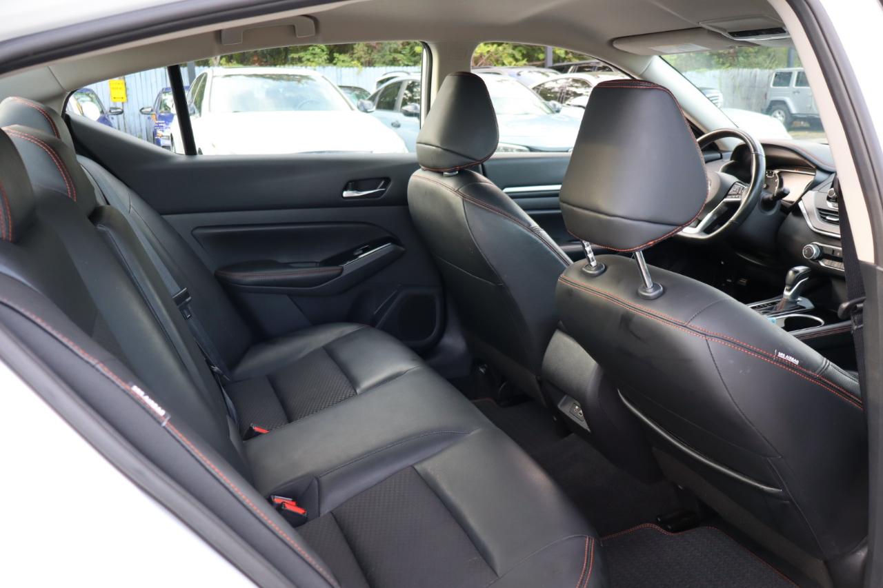 Nissan Altima  2025