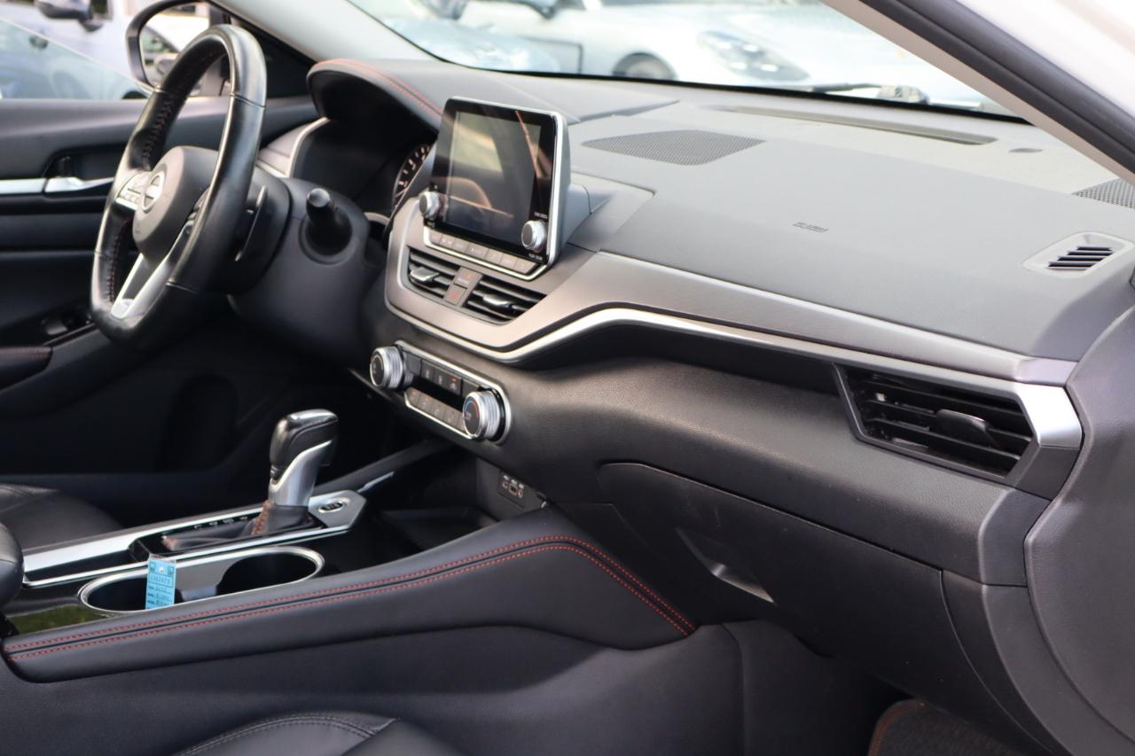 Nissan Altima  2025