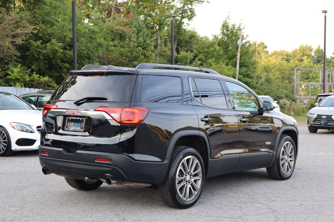 GMC Acadia photo 8
