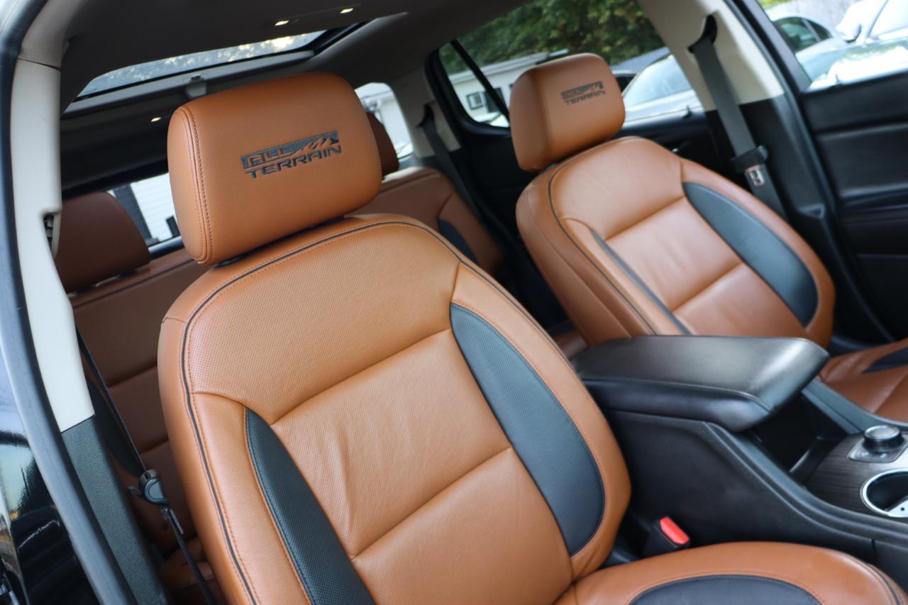 GMC Acadia photo 16