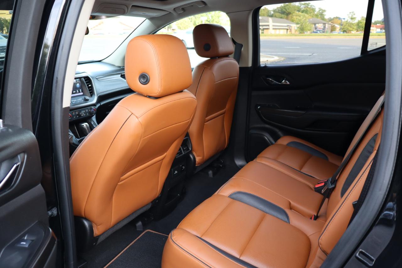 GMC Acadia photo 17
