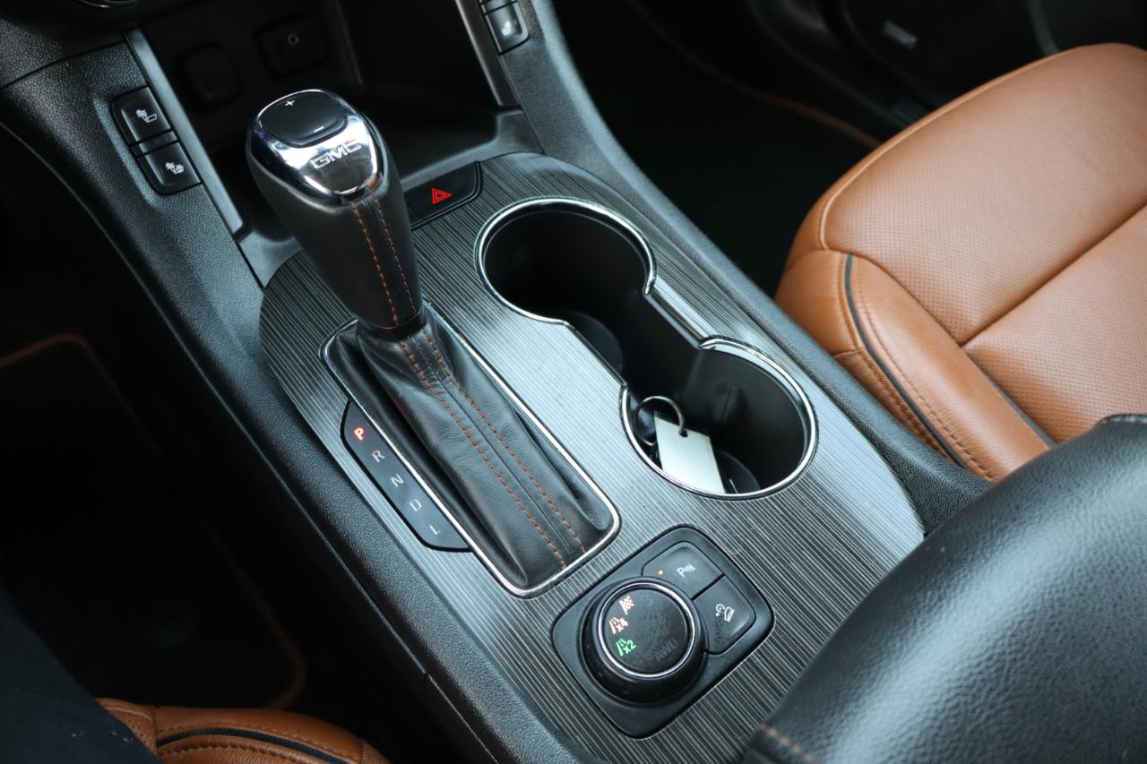 GMC Acadia photo 24