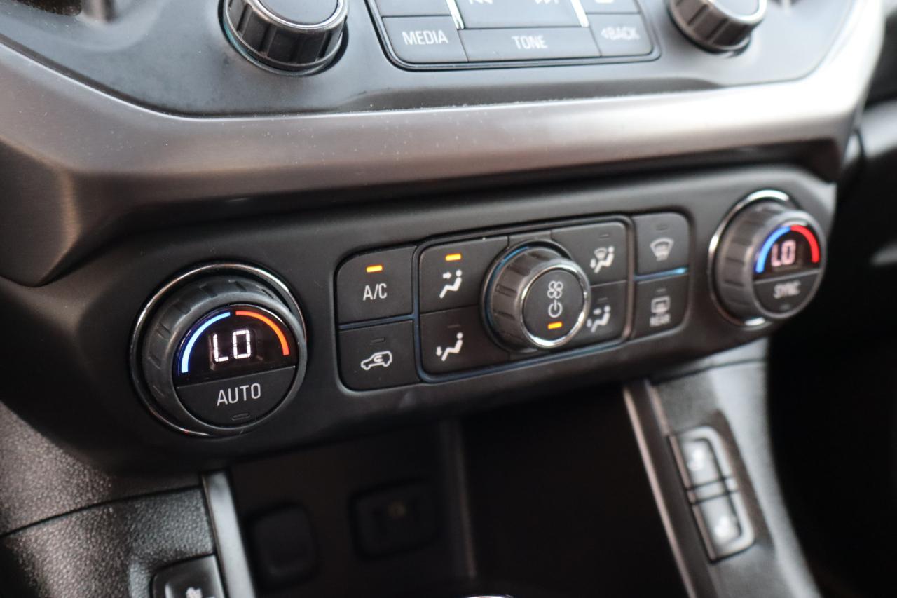GMC Acadia photo 26