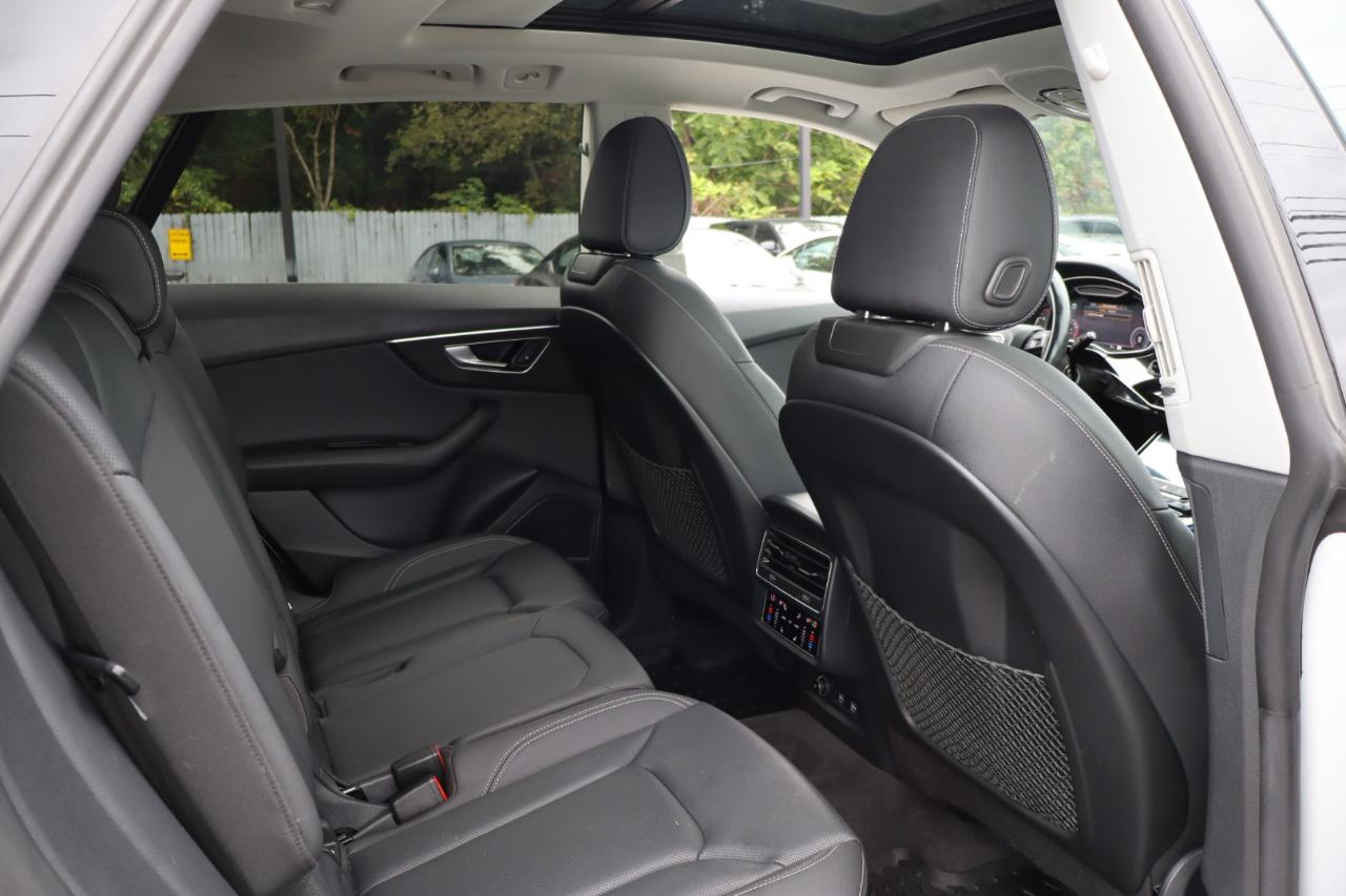 Audi Q8 photo 13