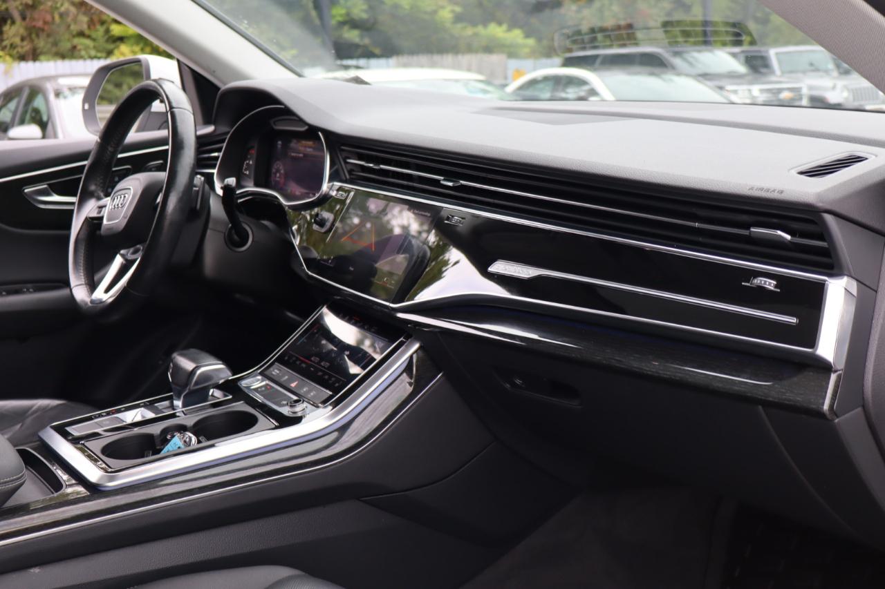 Audi Q8 photo 17