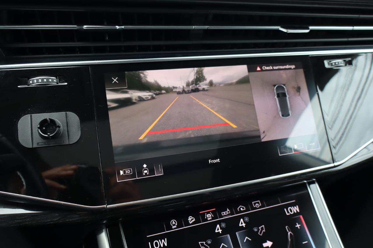 Audi Q8 photo 26