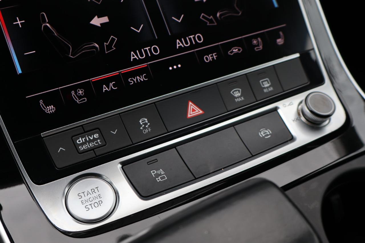 Audi Q8 photo 30