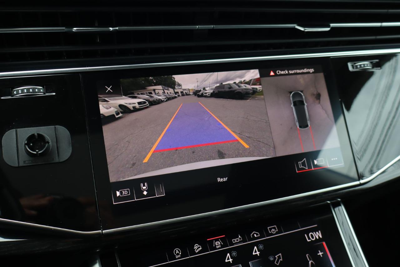 Audi Q8 photo 31