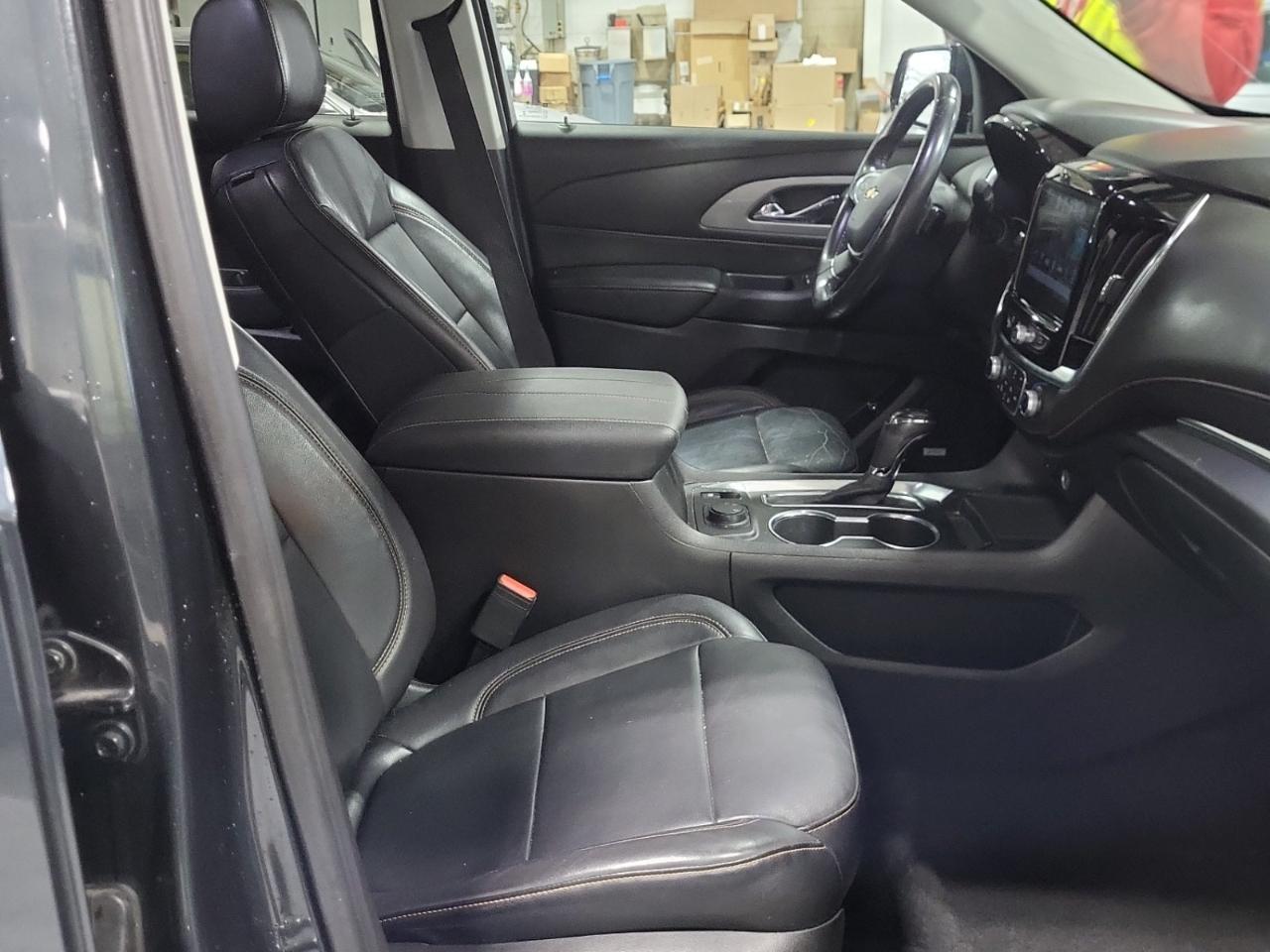 Chevrolet Traverse photo 3