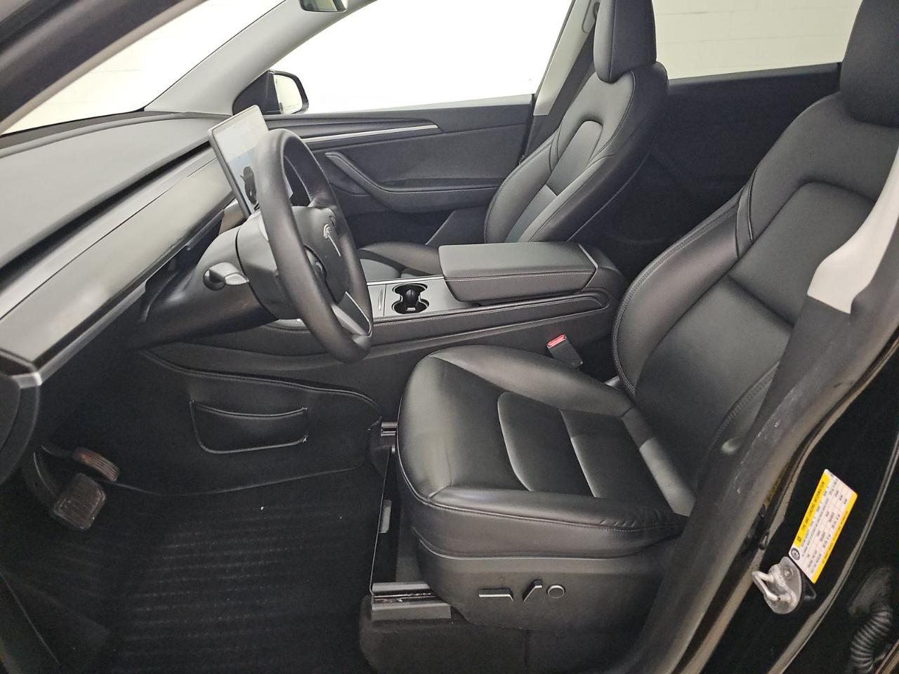Tesla Model Y  2023