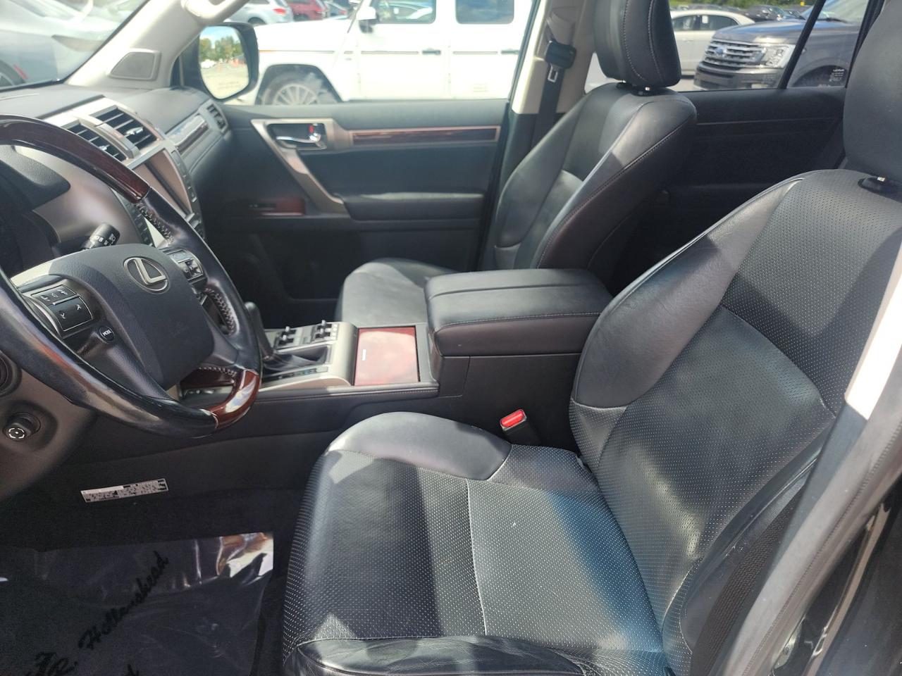 Lexus GX 460 Luxury 4D SUV 4WD 2015
