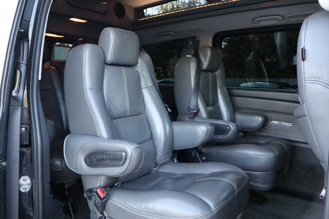 Mercedes-Benz Metris Passenger Van 2016