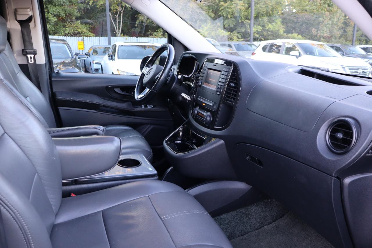 Mercedes-Benz Metris Passenger Van 2016
