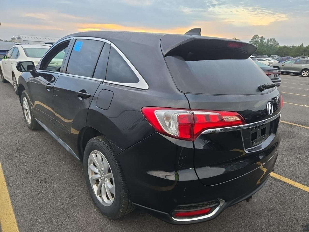 Acura RDX photo 2