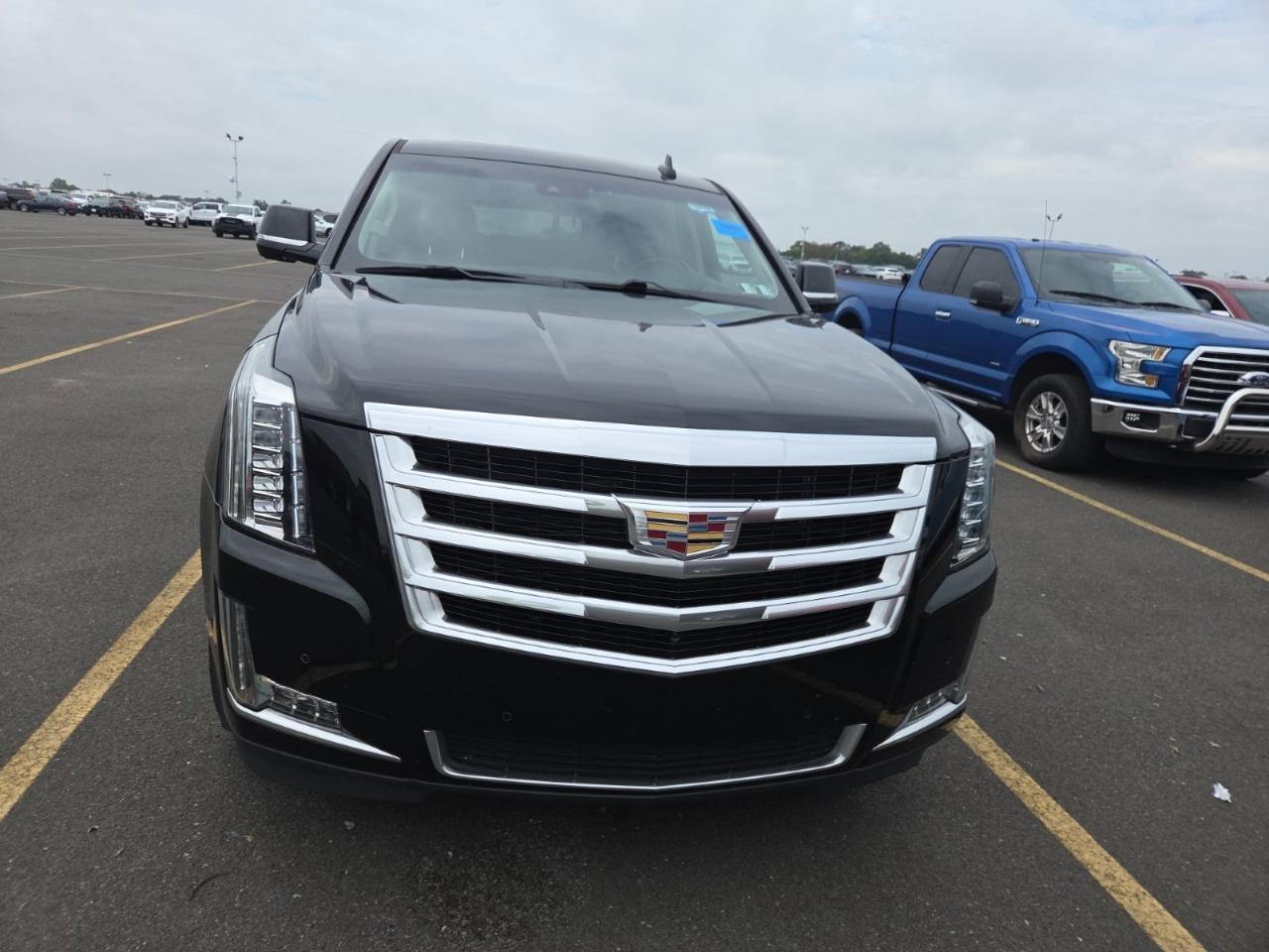 Cadillac Escalade photo 6