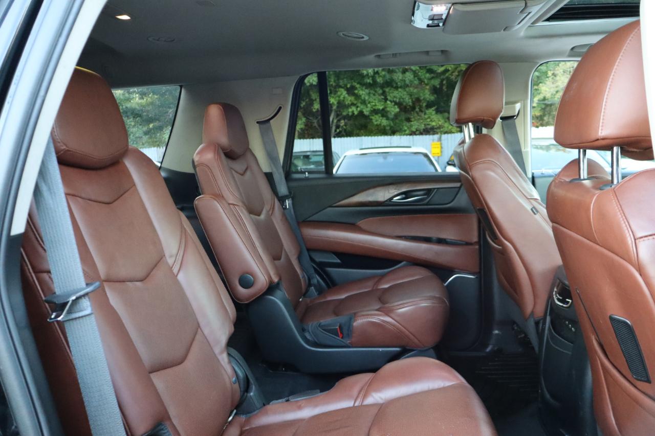 Cadillac Escalade 4WD 4dr Luxury 2017