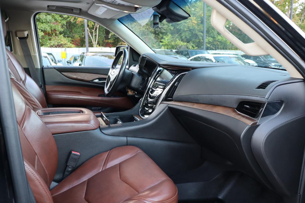 Cadillac Escalade 4WD 4dr Luxury 2017