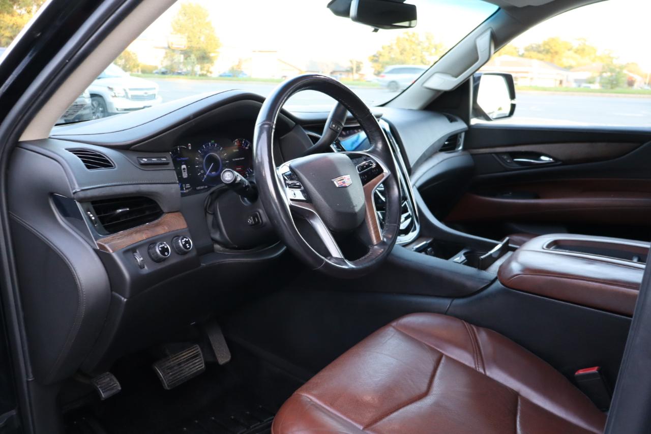 Cadillac Escalade 4WD 4dr Luxury 2017