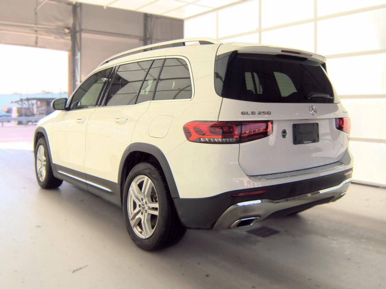 Mercedes-Benz GLB-Class  2021