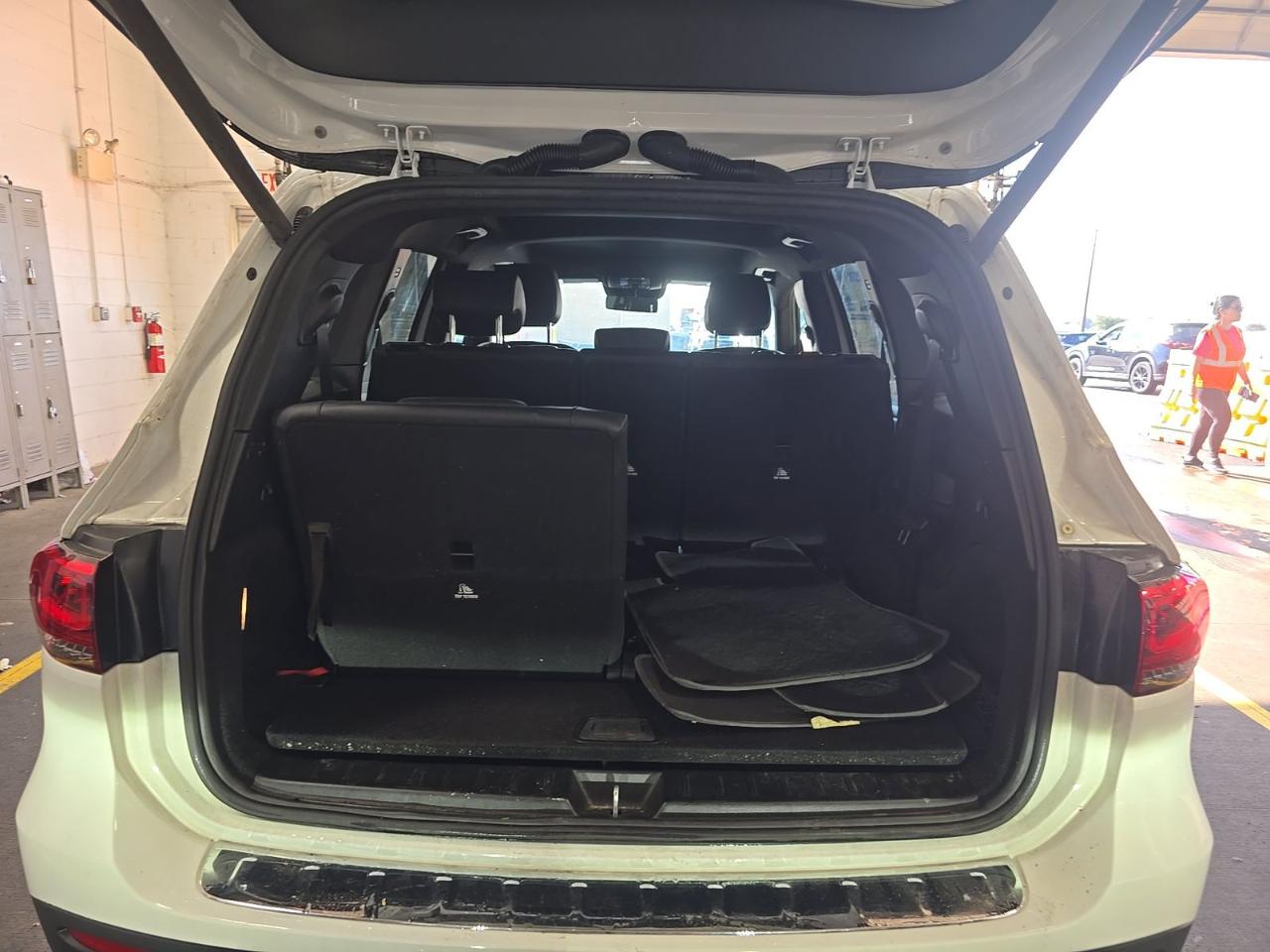 Mercedes-Benz GLB-Class  2021