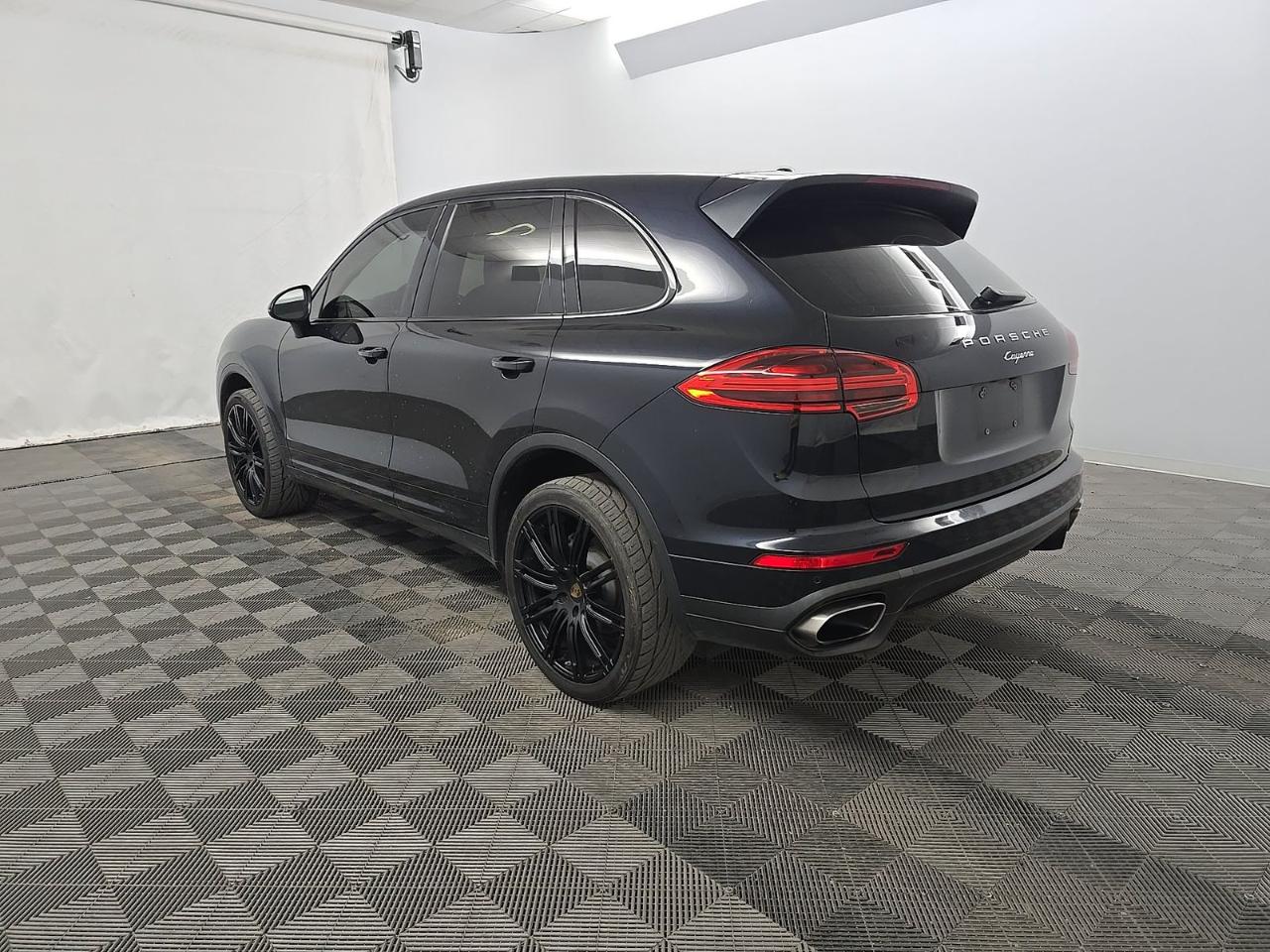 Porsche Cayenne AWD 2016