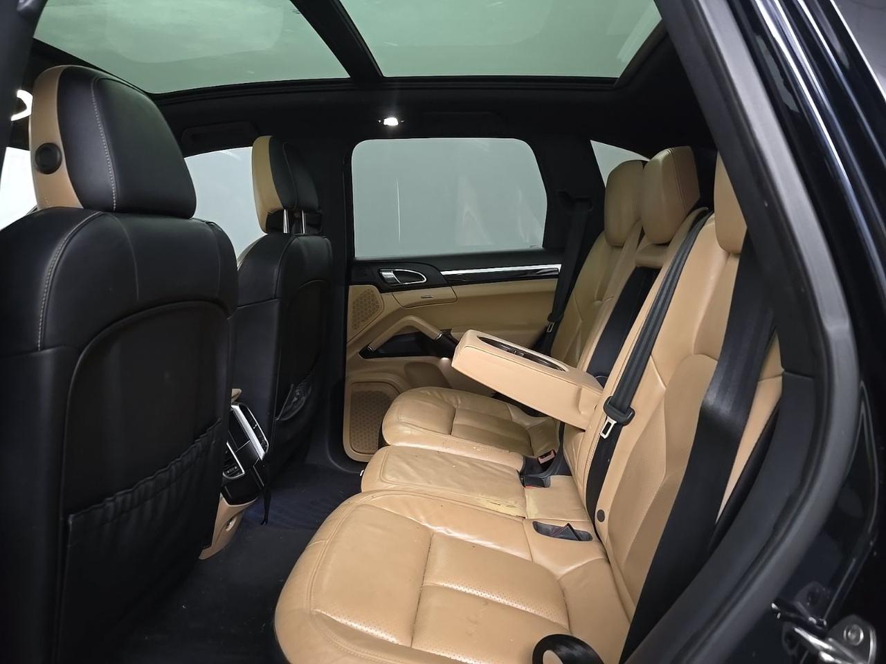 Porsche Cayenne AWD 2016