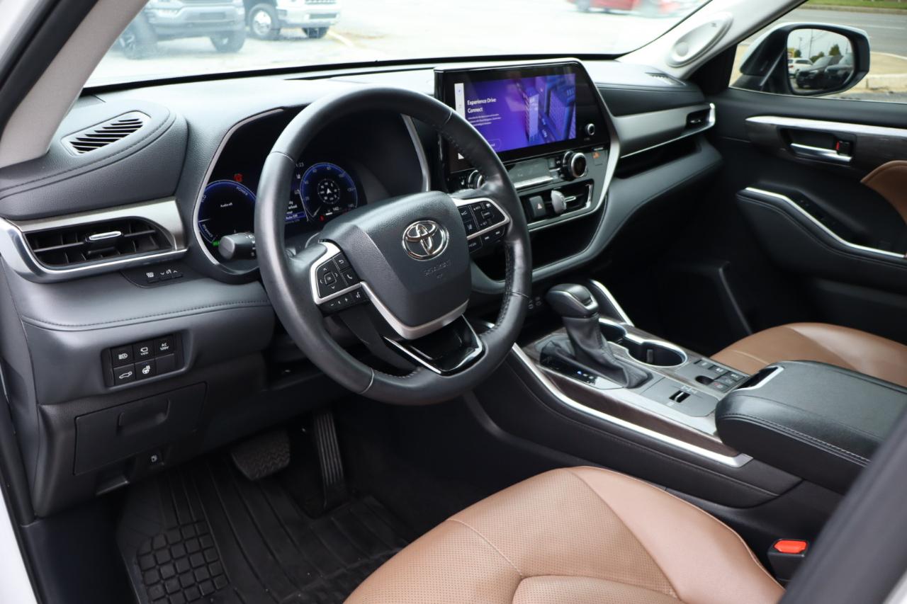 Toyota Highlander Hybrid  2025